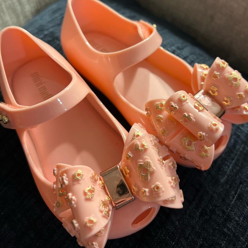 Melissaš„Pink bow girly sandals - Picture 6 of 16